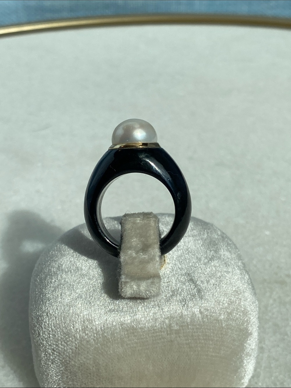 Solid Black Onyx, 10k Gold & Pearl Ring - Picture 3 of 9